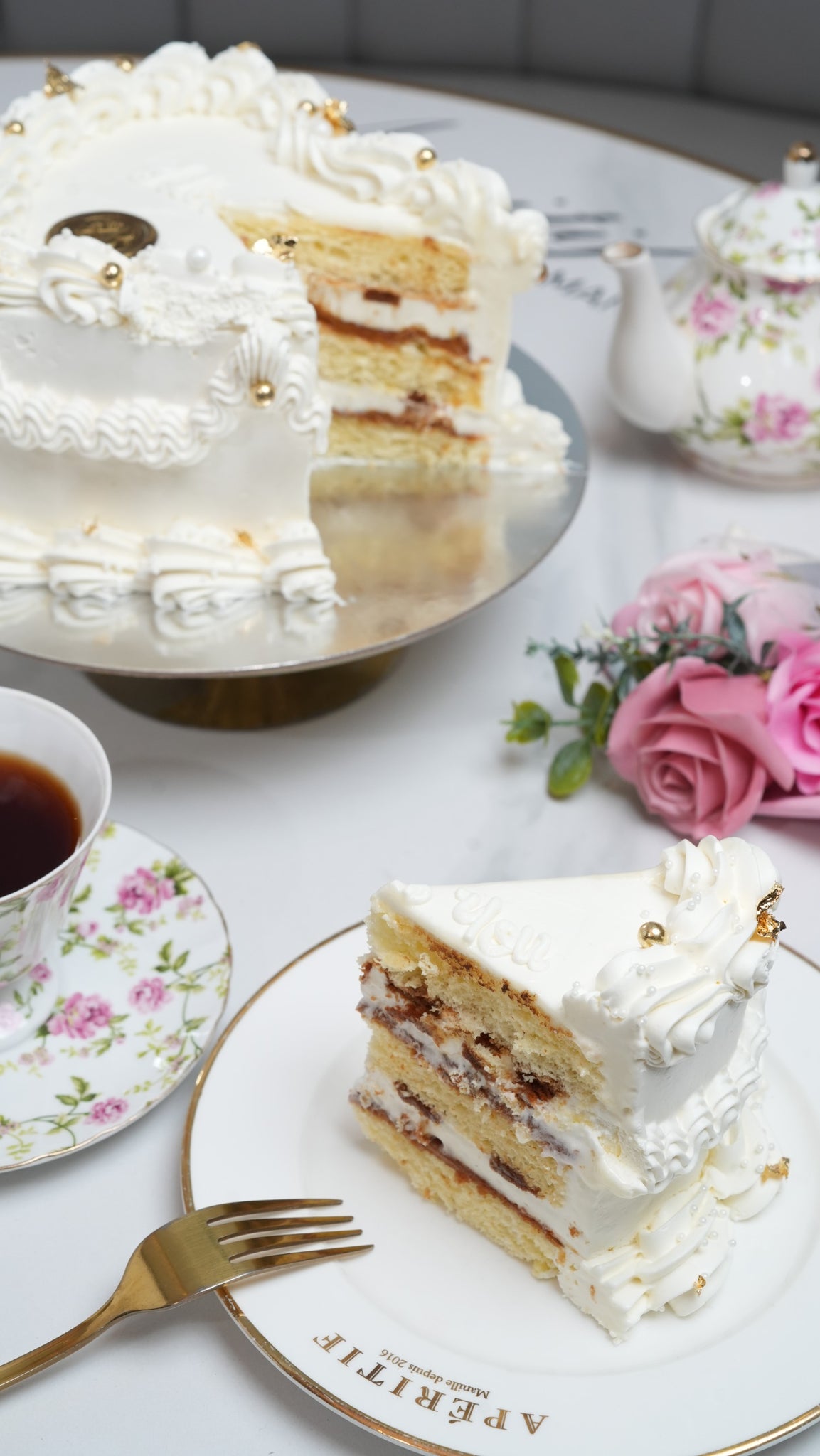 Biscoff White Chocolate Heart Cake